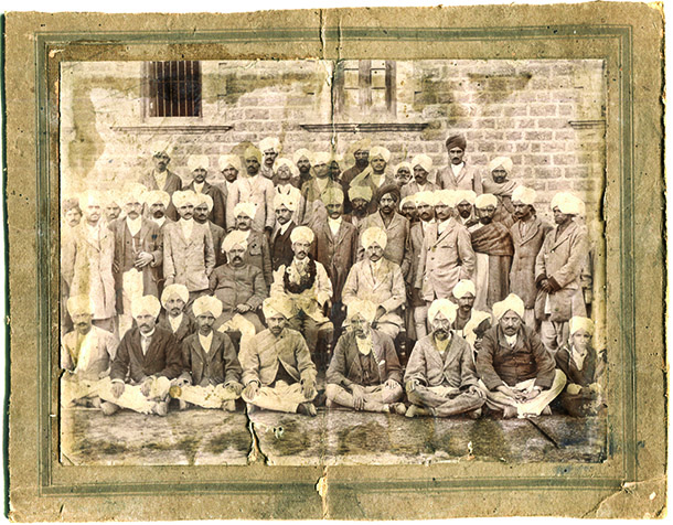 Sri Raghunath Mattoo can be seen with garlands around his neck in this group portrait of the Revenue Department in Srinagar. He has just been transferred to the post of revenue o cer and is being welcomed, circa 1930s The Mattoo Collection, Kashmir Photo Collective