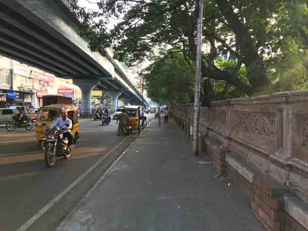 Busy streets of Egmore with museum